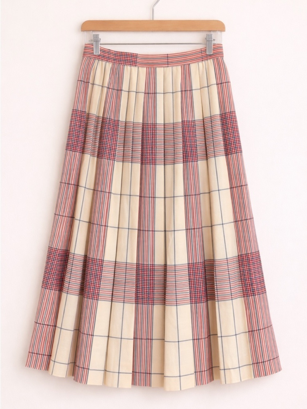 Vintage Woolmark Pleated Cream Red  Navy Skirt Size 10